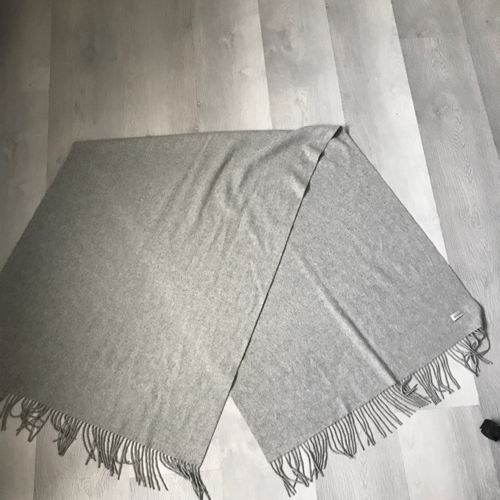 100% CASHMERE GRAY SCARF WIDE BLANKET SHAWL SOFT KNIT FRINGE HEM